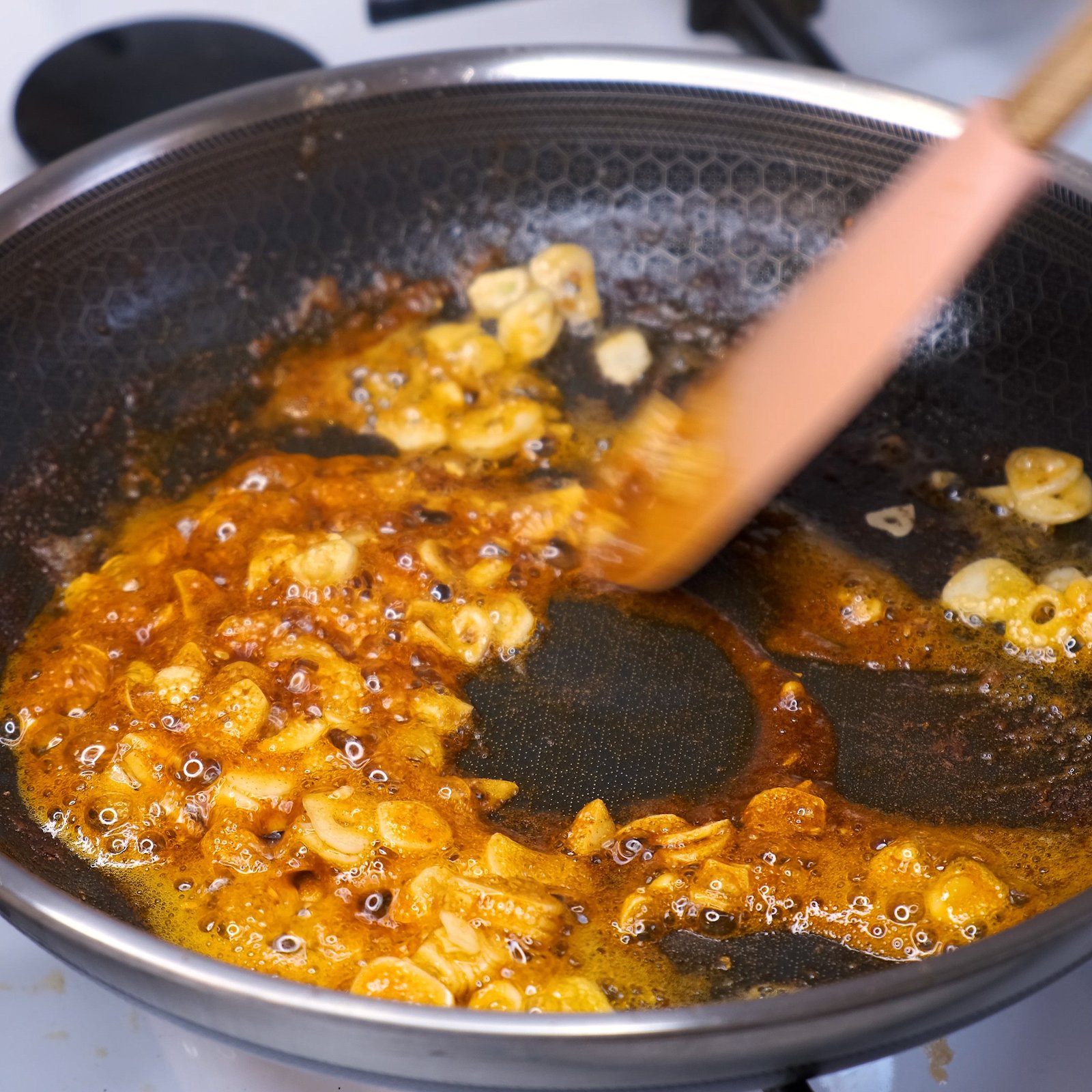 cesnakas + sviestas+ paprika cesnakas + sviestas+ paprika